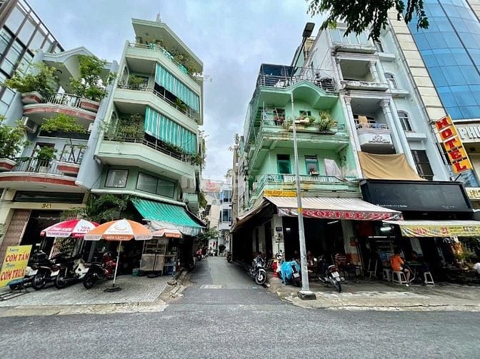 Bán nhà 238/16 Hoàng Văn Thụ, P.4, Tân Bình. Ngay ADORA Đông Phương 