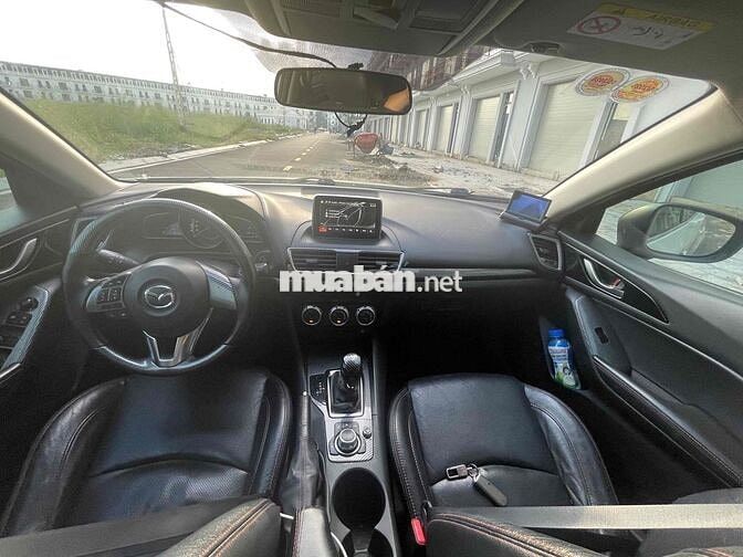 Mazda 3 2017 1.5 AT Sedan - 80000 km