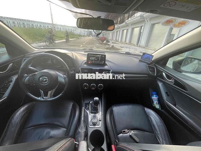 Mazda 3 2017 1.5 AT Sedan - 80000 km