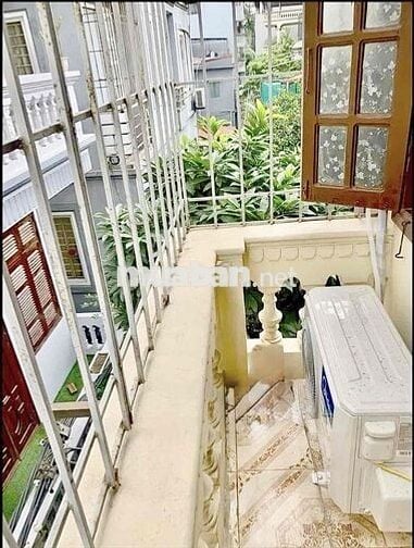 Phòng cho thuê đg Đội Cấn, 25m2, VS khép kín, sạch sẽ