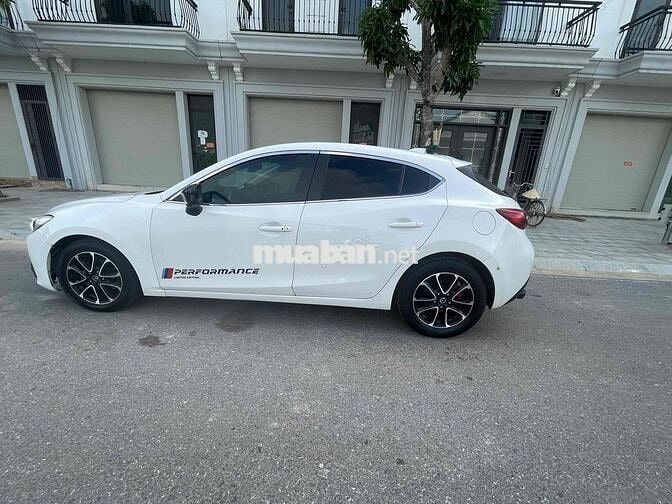 Mazda 3 2017 1.5 AT Sedan - 80000 km