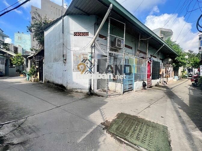 BÁN ĐẤT GÓC 2 MT TẶNG DÃY TRỌ - HXH THÔNG - GẦN CHỢ & CÔNG VIÊN - 97m2