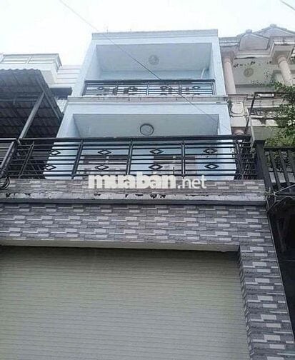 Cho thuê nhà 3 tầng (4m x 15m) có 3 phòng ngủ hẻm 5m gần chợ trường