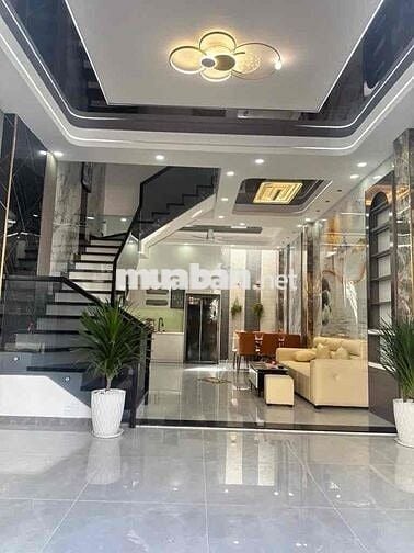 Nhà mặt tiền 4 tầng Dĩ An, 4PN,4WC, Tặng full nội Thất hơn 5 tỷ