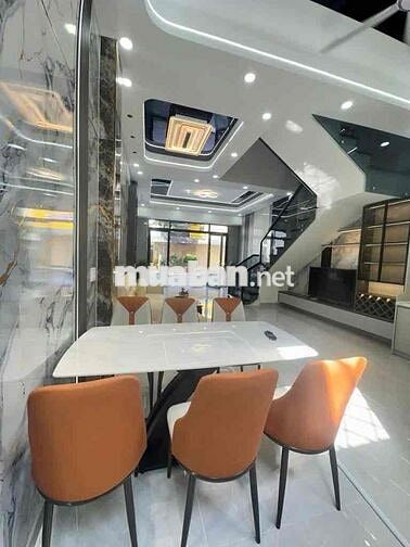 Nhà mặt tiền 4 tầng Dĩ An, 4PN,4WC, Tặng full nội Thất hơn 5 tỷ