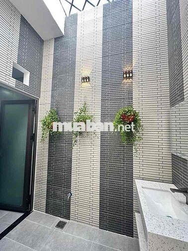 Nhà mặt tiền 4 tầng Dĩ An, 4PN,4WC, Tặng full nội Thất hơn 5 tỷ