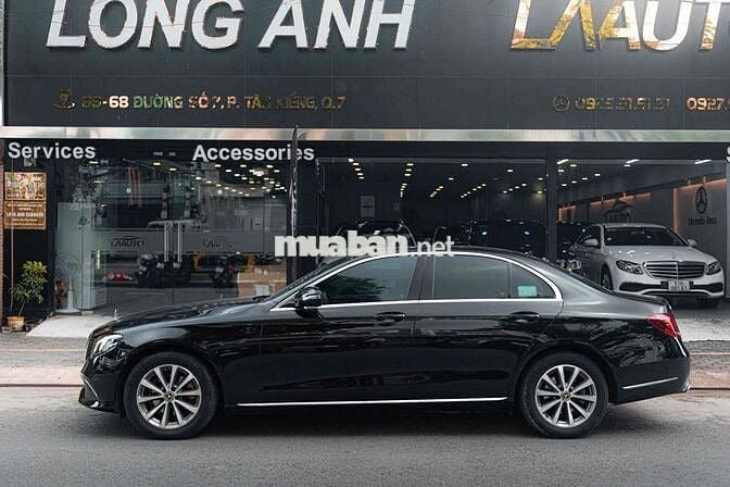 Mercedes E200 Model 2020 - Đen Nâu - 62.000 km