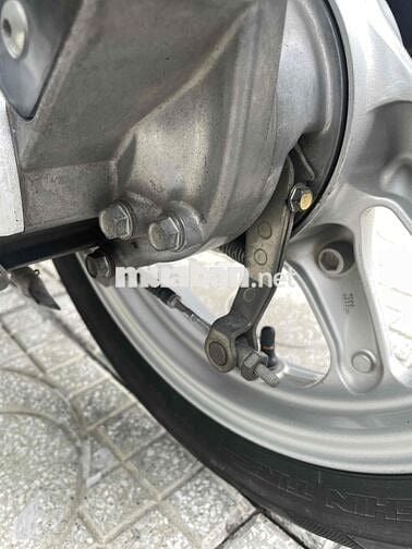 cần bán ab 125/2013 xe rất đẹp nhà sử dụng kĩ !