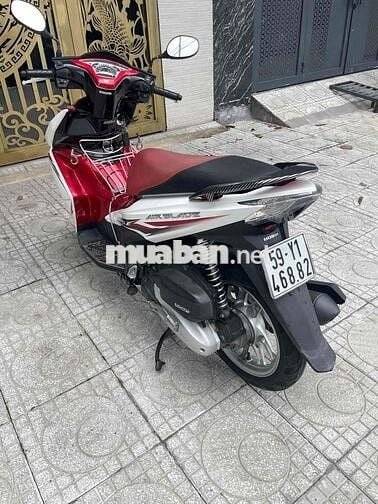 cần bán ab 125/2013 xe rất đẹp nhà sử dụng kĩ !