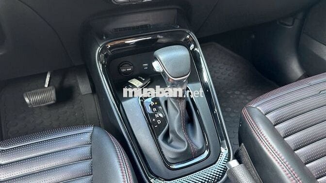 Kia Sonet 2023 Luxury 1.5 AT - 16000 km bảo hành