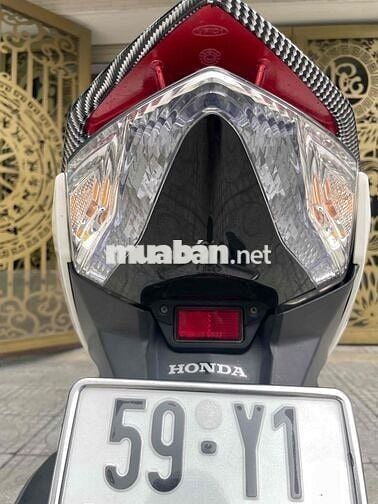 cần bán ab 125/2013 xe rất đẹp nhà sử dụng kĩ !