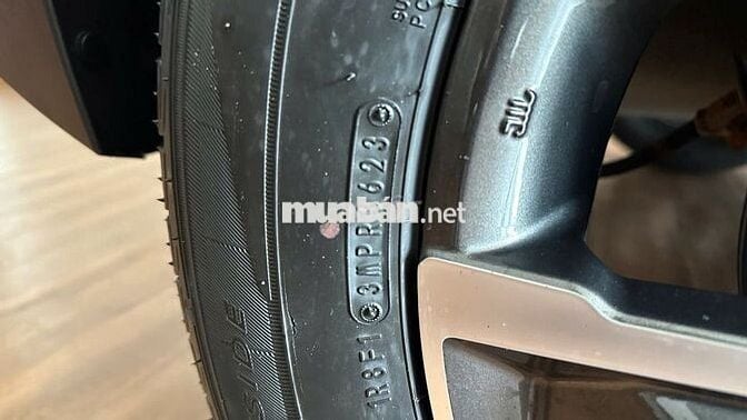 Kia Sonet 2023 Luxury 1.5 AT - 16000 km bảo hành