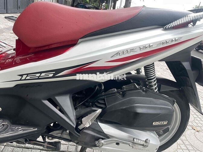 cần bán ab 125/2013 xe rất đẹp nhà sử dụng kĩ !