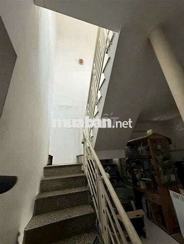 Gấp gấp cô hương nhờ bán nhà để xử lý công việc gia đình