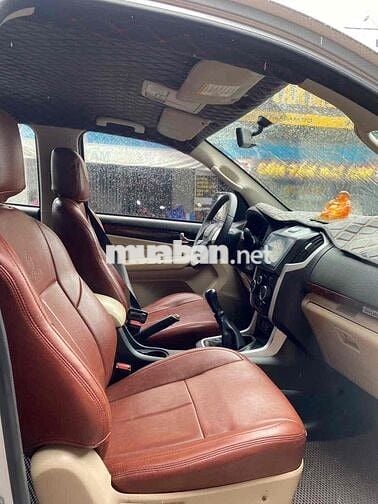 Isuzu Mu X 2019 1.9 số sàn máy dầu