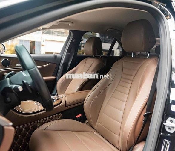 Mercedes E200 Model 2020 - Đen Nâu - 62.000 km
