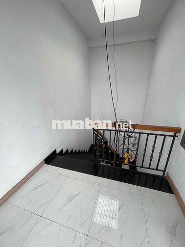 Nhà Nguyên Căn Góc 2 MT Ngay Lê Trọng Tấn. 5,5 x 20m, 3lầu, sân thượng