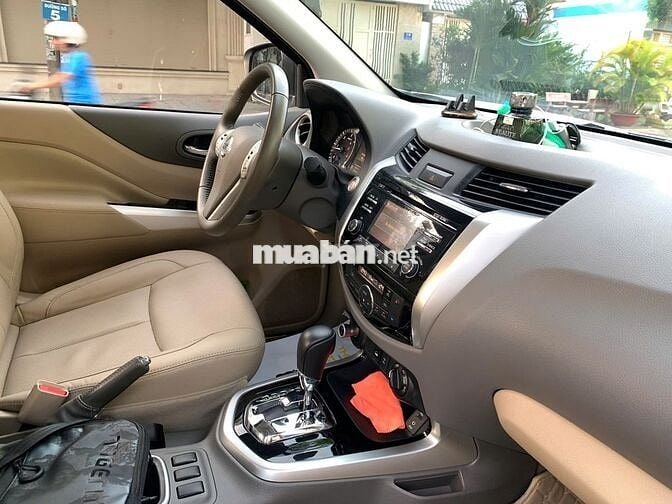 Nissan Navara 2018 VL 2.5 AT 4WD - 39000 km