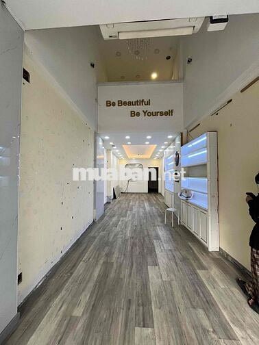 CHO THUÊ NHÀ MẶT TIỀN - 1 TRỆT 4 LẦU ST - NHÀ CÒN MỚI - GẦN HÀNG XANH