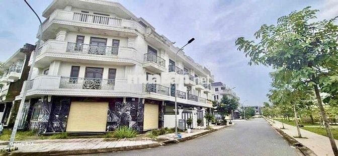 Cặp góc nhà liền kề đẹp nhất dự án