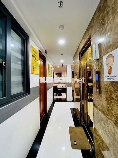 Khách Sạn sang - CHDV siêu VIP 7Tang 30P Ngang 7M DThu 2ty/n, 38TyTL