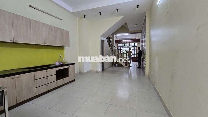 Cho thuê nhà 3 lầu khu tân phong