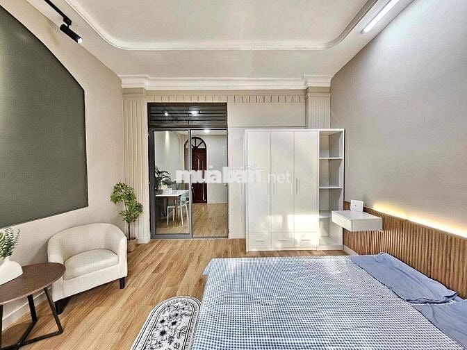 CĂN HỘ TÁCH BẾP BAN CÔNG LỚN QUẬN 4,  KHÁNH HỘI, GẦN HOÀNG DIỆU, Q1