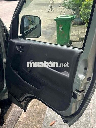 Toyota Hiace 2006 - Máy dầu, số sàn, 6 chỗ