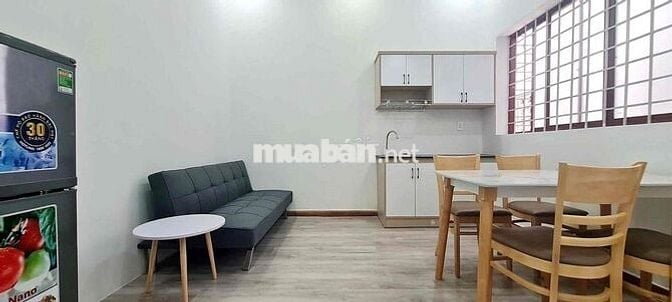 Cho thuê căn 1PN Tách bếp bancol_ Rộng 50m2 mặt tiền Lê Hồng Phong Q10