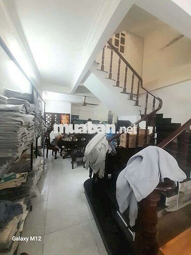 Nhà cho thuê Hoà Bình (3PN 4WC) hẻm 6m, nhà có sẵn nội thất vô ở ngay