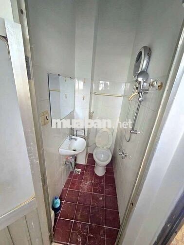 Nhà 4 PN Đoàn Thị Điểm giá chỉ 16tr