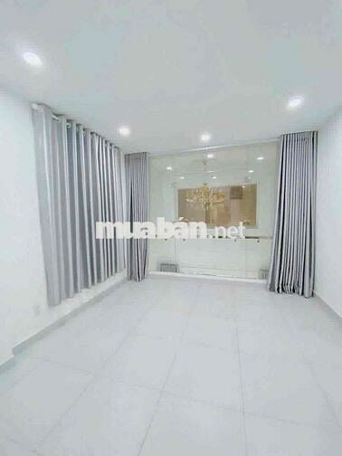 CHO THUÊ MỚI ĐẸP , PHÚ NHUẬN , SÁT QUẬN 1 , 4 tầng , 4 phòng , 24tr/th