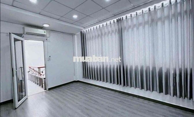 CHO THUÊ MỚI ĐẸP , PHÚ NHUẬN , SÁT QUẬN 1 , 4 tầng , 4 phòng , 24tr/th