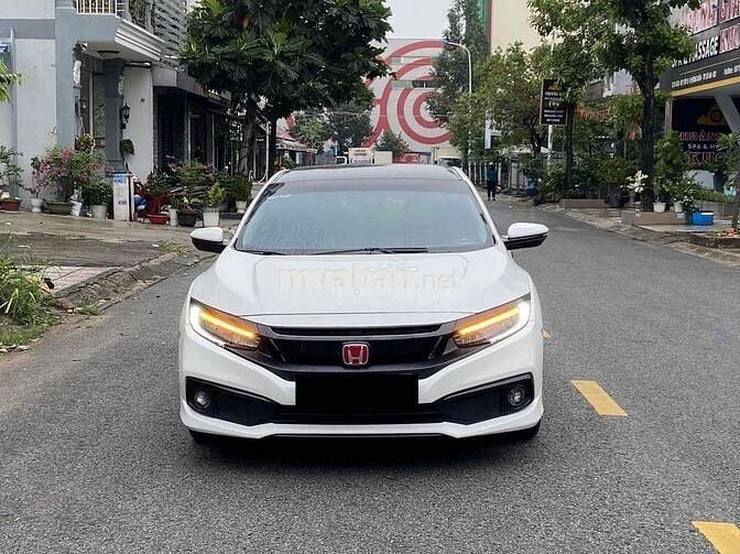 Honda Civic 2021 G 1.8 AT - 64000 km
