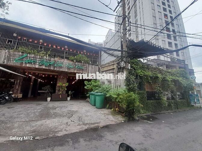 Chính chủ cho thuê nhà nguyên căn hẻm ô tô đường Hòa Bình, DT SD 216m2