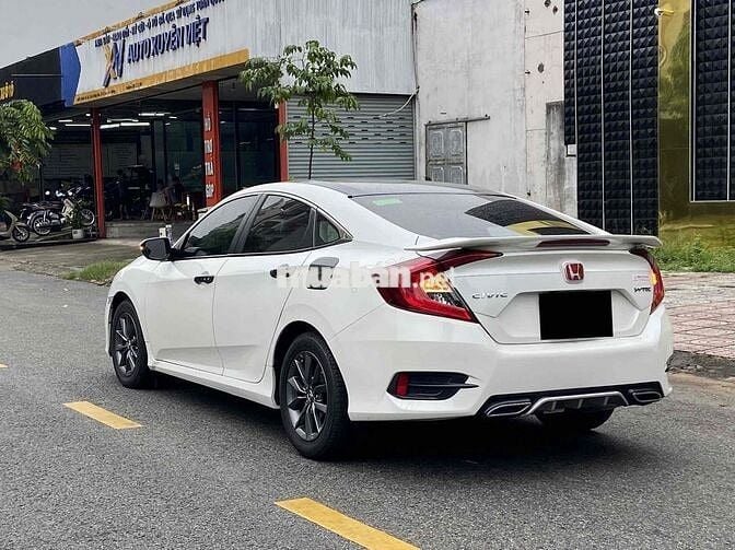 Honda Civic 2021 G 1.8 AT - 64000 km