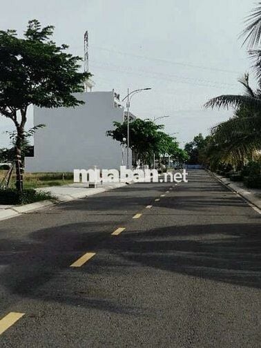 Cần tiền trả nợ nên bán gấp đất KDC chợ ĐỨC HOÀ - 1t350 quay đầu