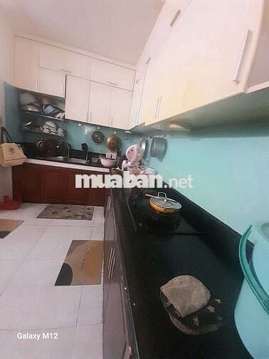 Chính chủ cho thuê nhà nguyên căn hẻm ô tô đường Hòa Bình, DT SD 216m2