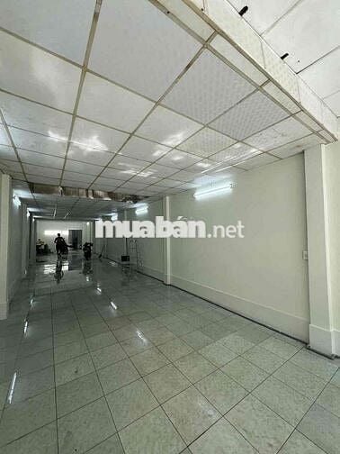 Cho thê nhà mặt tiền đường Lê Văn Lương