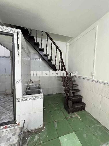 Cho thê nhà mặt tiền đường Lê Văn Lương