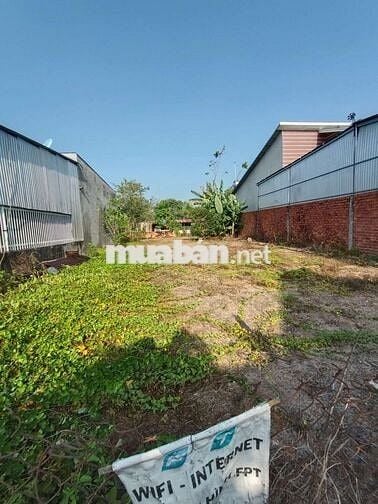 BÁN ĐẤT CÁCH QUỐC LỘ 1A CHỈ VÀI BƯỚC CHÂN