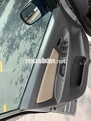 Toyota Innova 2012 E