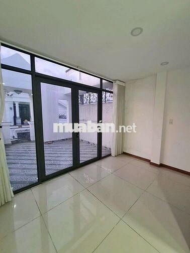 Cho thuê nhà Nguyên Căn Hẻm xe hơi Hoàng Hoa Thám 4PN 5WC