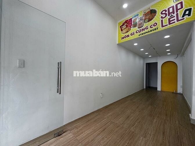 Mặt bằng mặt tiền đường CMT8, có tầng lửng