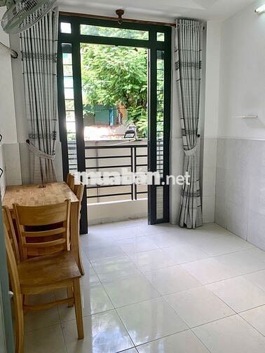 CHO THUÊ NHÀ CHÍNH CHỦ NGUYÊN CĂN MẶT TIỀN ĐẸP - NGUYỄN TIỂU LA,Q10