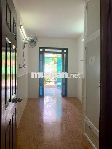 CHO THUÊ NHÀ CHÍNH CHỦ NGUYÊN CĂN MẶT TIỀN ĐẸP - NGUYỄN TIỂU LA,Q10