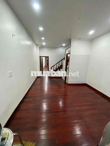 cho thuê biệt thự giáp Phan Xích Long - hẻm xe hơi ngang 8M - Giá mềm