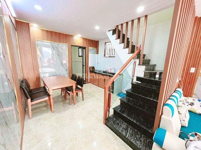 CẦN BÁN GẤP NHÀ 2MT GIÁ 1 TỶ 680 - SỔ HỒNG RIÊNG 