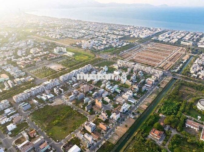 LÔ ĐẤT mặt tiền đường 7m5, ngay gần biển, giá hợp lý, tiềm năng cao.