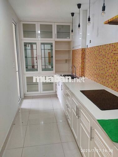 Cần bán gấp căn hộ chung cư Lucky Palace, Phường 2, Quận 6.